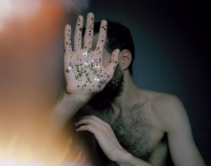 flickr-boy-hand-glitter-sparkle