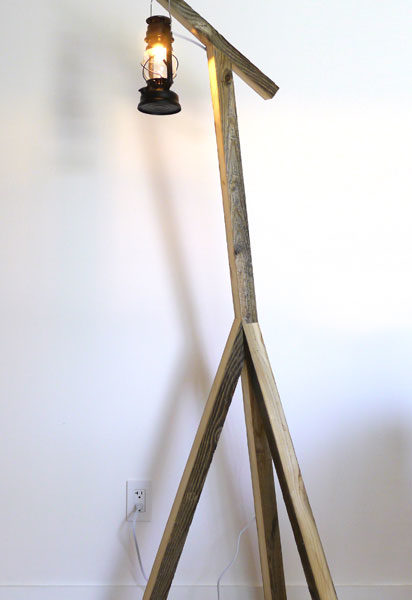 diy-rustic-floor-lamp
