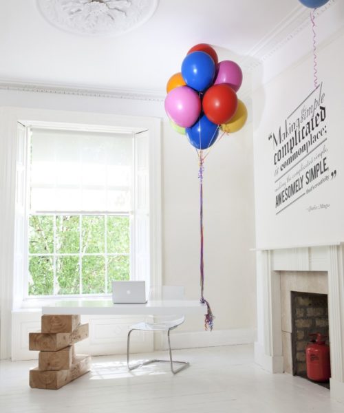 balloon desk